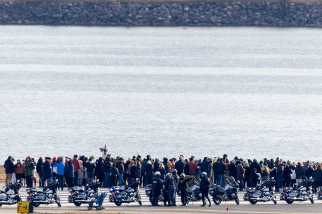 American Airlines Plane And Black Hawk Helicopter Crash Near Reagan National Airport