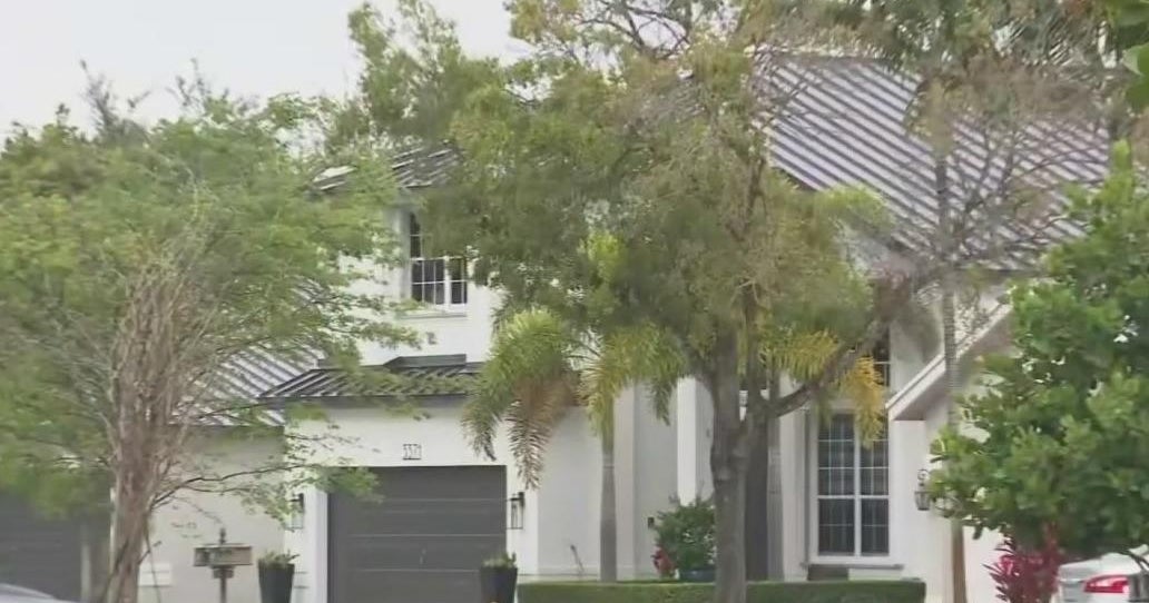 South Florida’s hot housing market has many wondering if they should rent or buy South Florida’s hot housing market has many wondering if they should rent or buy