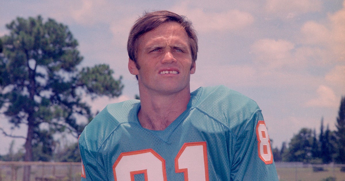 Howard Twilley, who caught Super Bowl TD pass for undefeated 1972 Dolphins, dies at 81 Howard Twilley, who caught Super Bowl TD pass for undefeated 1972 Dolphins, dies at 81
