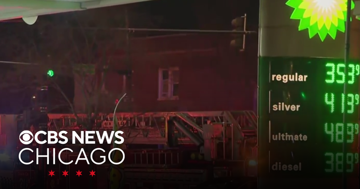 CFD battles industrial building fire on Chicago's West Side - CBS Chicago