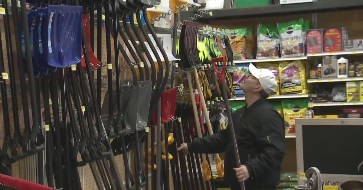 Metro Detroit road crews, residents brace for winter storm - CBS Detroit
