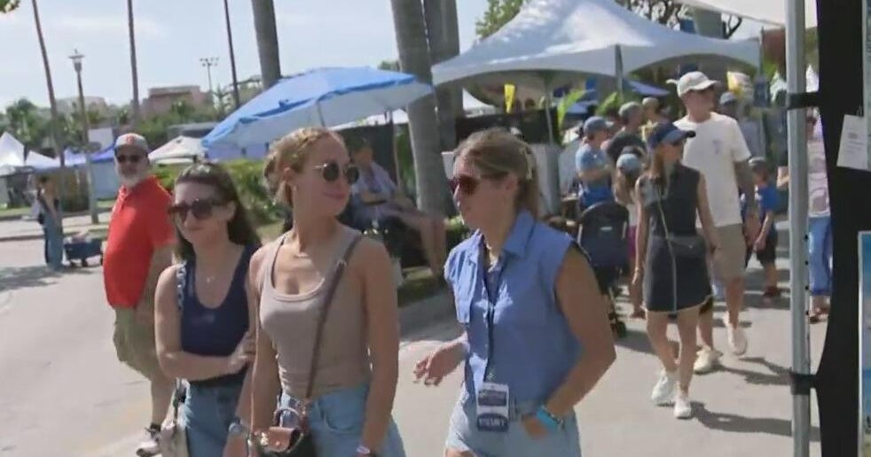 Coconut Grove Arts Festival attracts hundreds on last day Coconut Grove Arts Festival attracts hundreds on last day