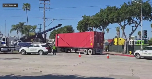 big-rig-in-sinkhole.png