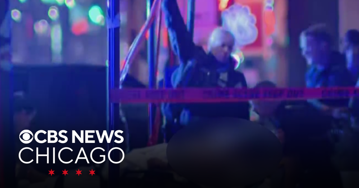 2 women shot, 1 killed in Near North Side Chicago hotel/apartment ...