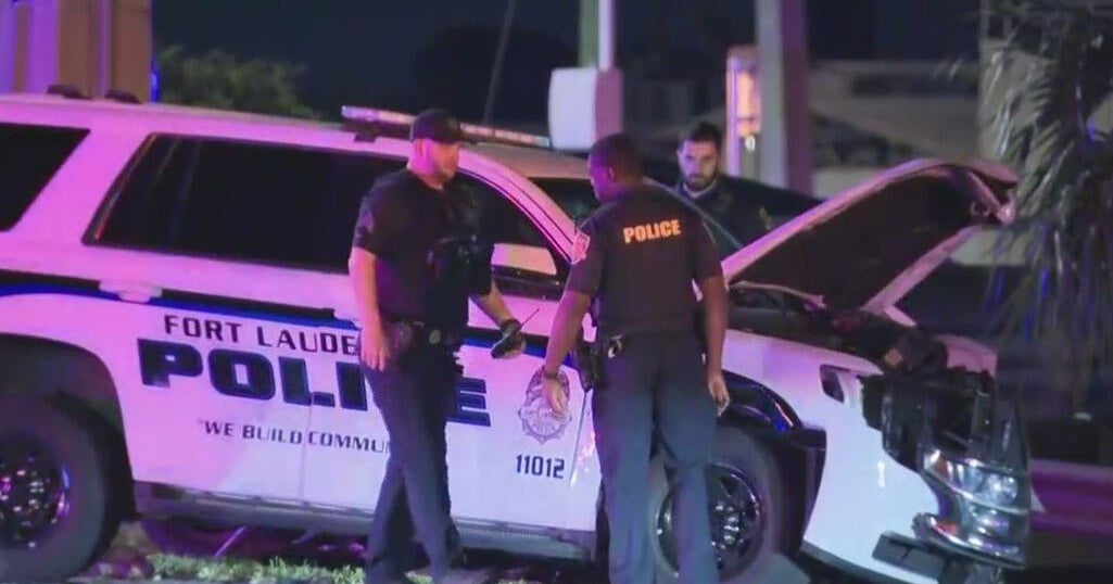 Fort Lauderdale police injured in Davie crash with suspected stolen car