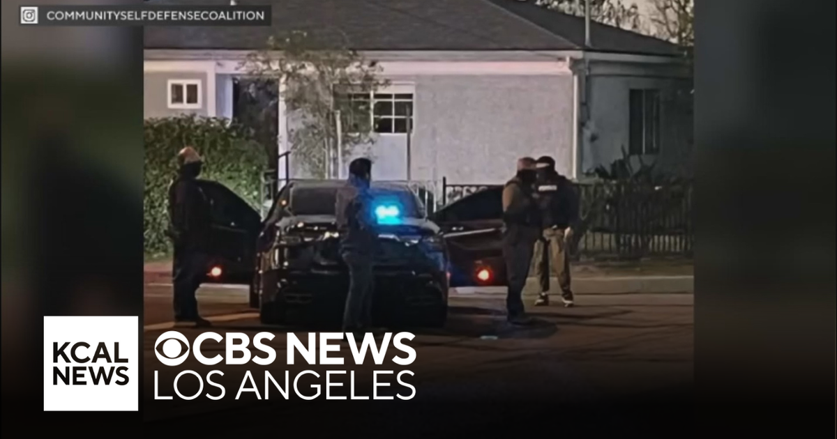 Los Angeles activists track apparent ICE operations in the county - CBS ...
