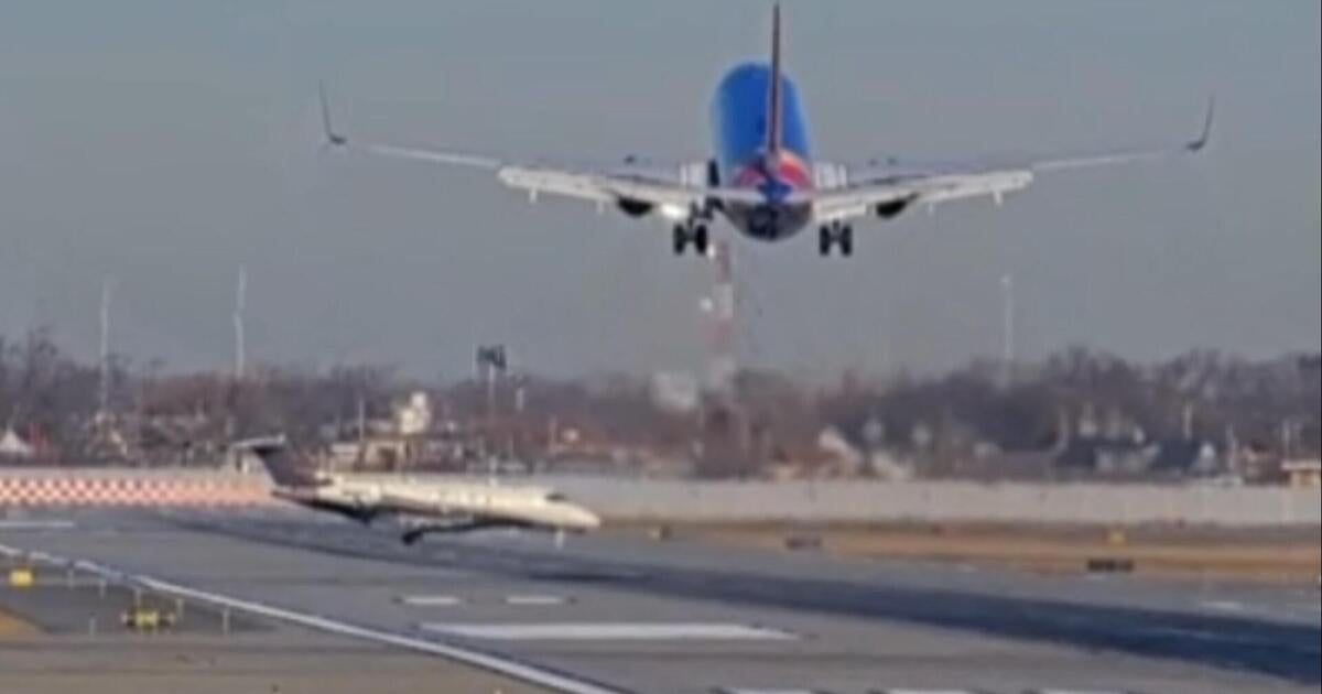 Southwest Airlines plane aborts landing to avoid collision on Chicago runway