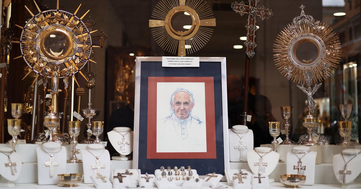 Papa Francis'in sağlığı hafif bir gelişme gösteriyor, diyor Vatikan