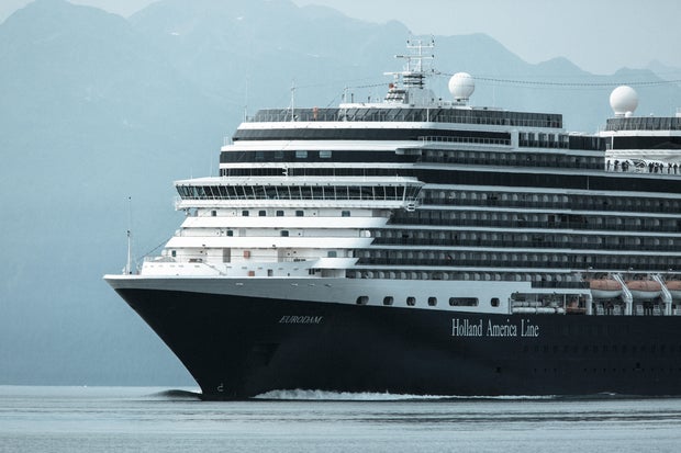 Cruises se produce como los miedos sobre la reducción de los glaciares alimentan el turismo