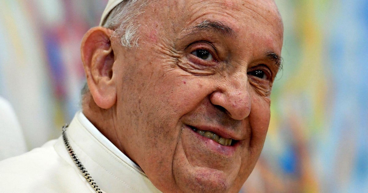 Vatican on Pope Francis' complex conditions, oxygen therapy