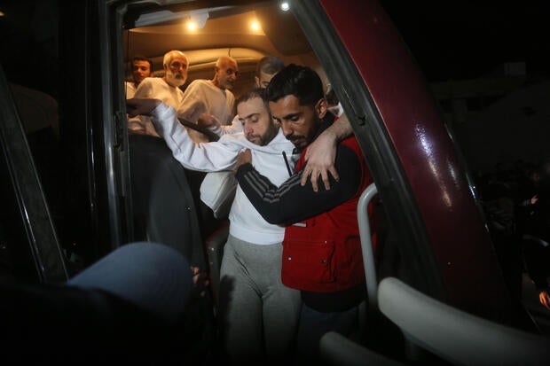 Palestinian prisoners released in swap agreement arrive Gaza 