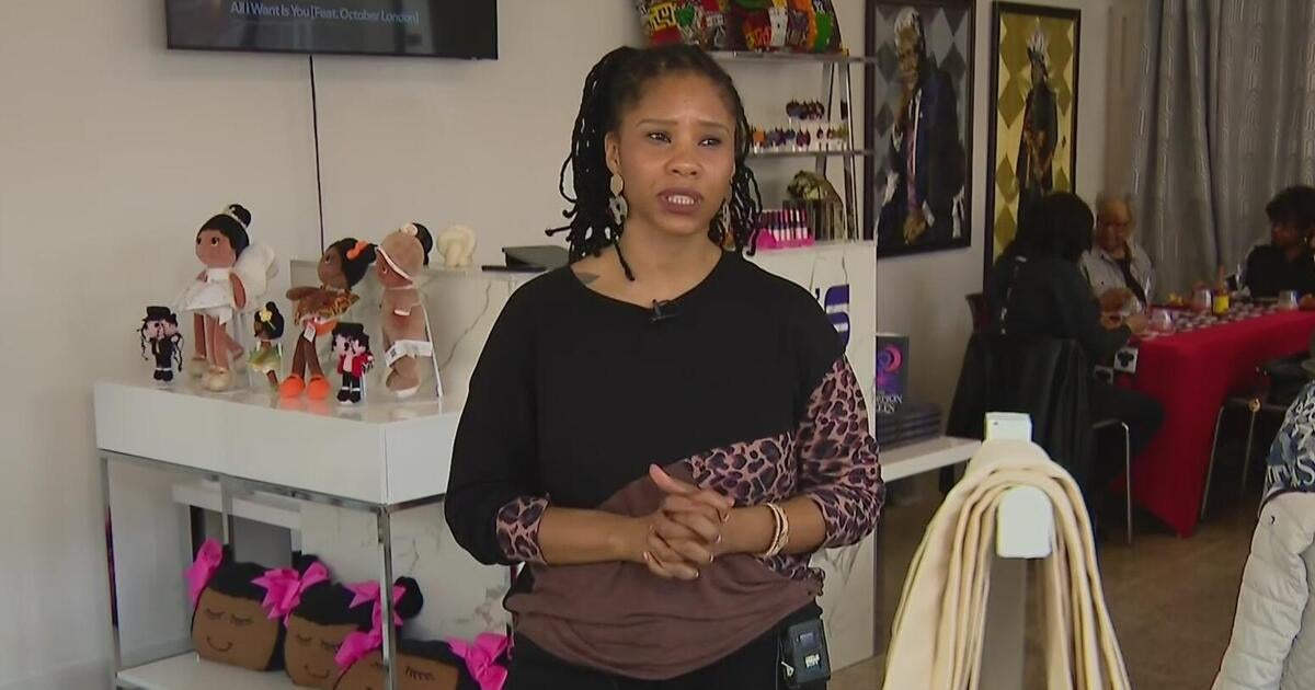 Small businesses in Chicago encourage consumers to shop local amid economic blackout