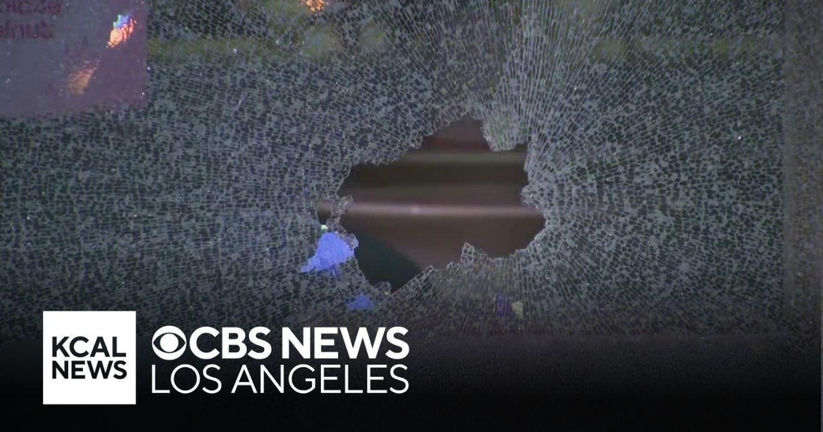 Man arrested for vandalizing several businesses in Long Beach - CBS Los ...
