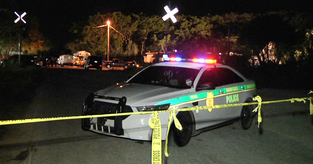 Multiple people shot at Southwest Miami-Dade bar, authorities say