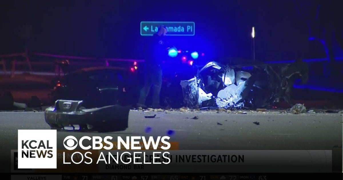 Diamond Bar multi-vehicle crash leaves one person dead - CBS Los Angeles
