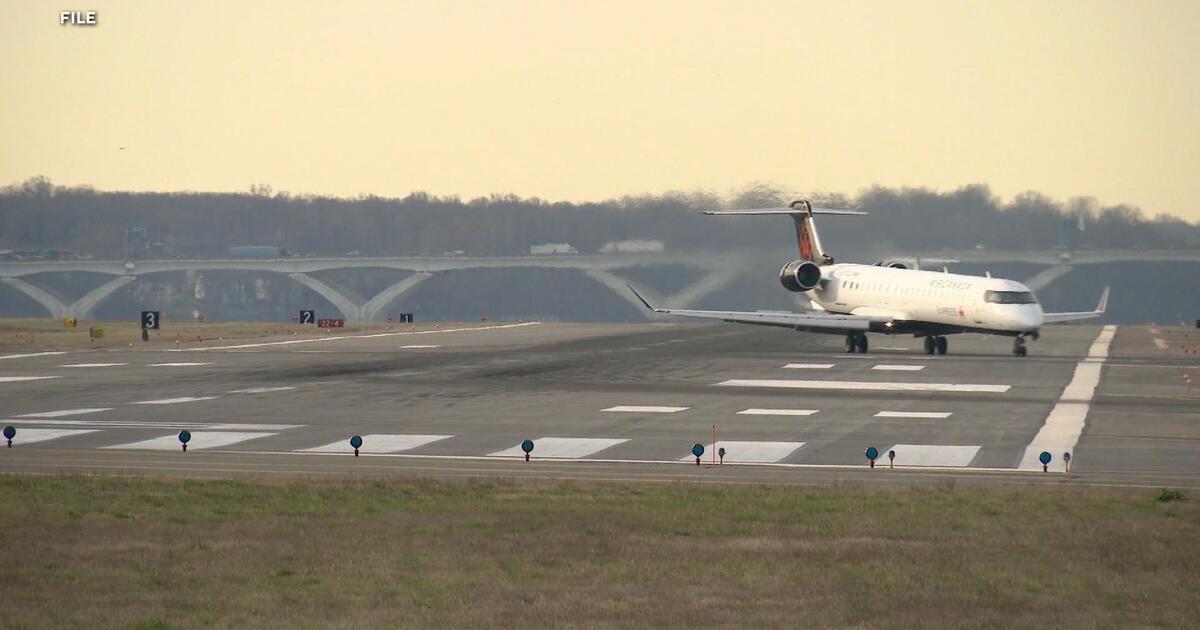 FAA investigates false collision reports while landing at Reagan National Airport