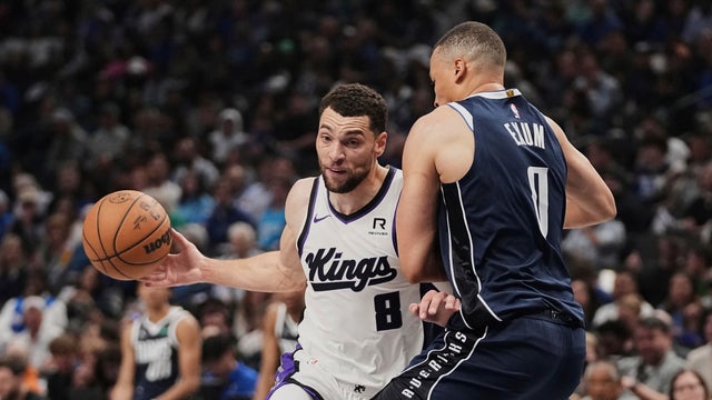 Kings Mavericks Basketball