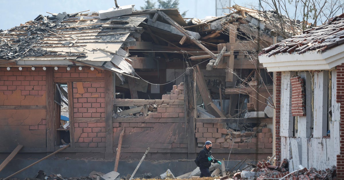 2 South Korean fighter jets accidentally drop 8 bombs on civilian area during training, officials say 2 South Korean fighter jets accidentally drop 8 bombs on civilian area during training, officials say