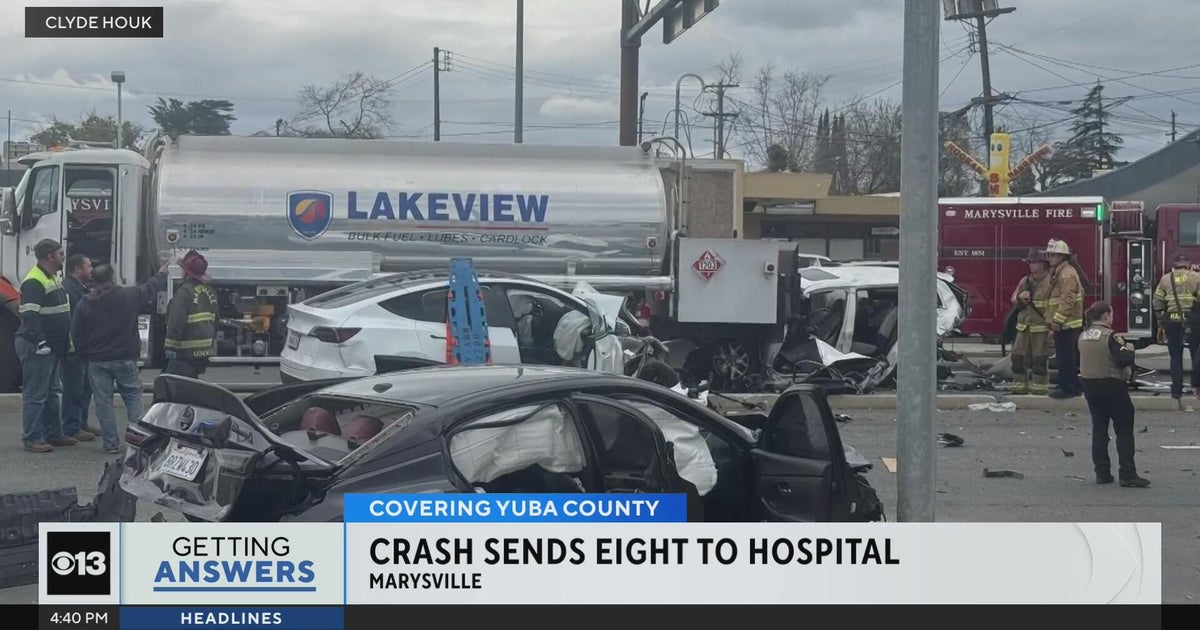 8 hospitalized after major crash in Marysville - CBS Sacramento