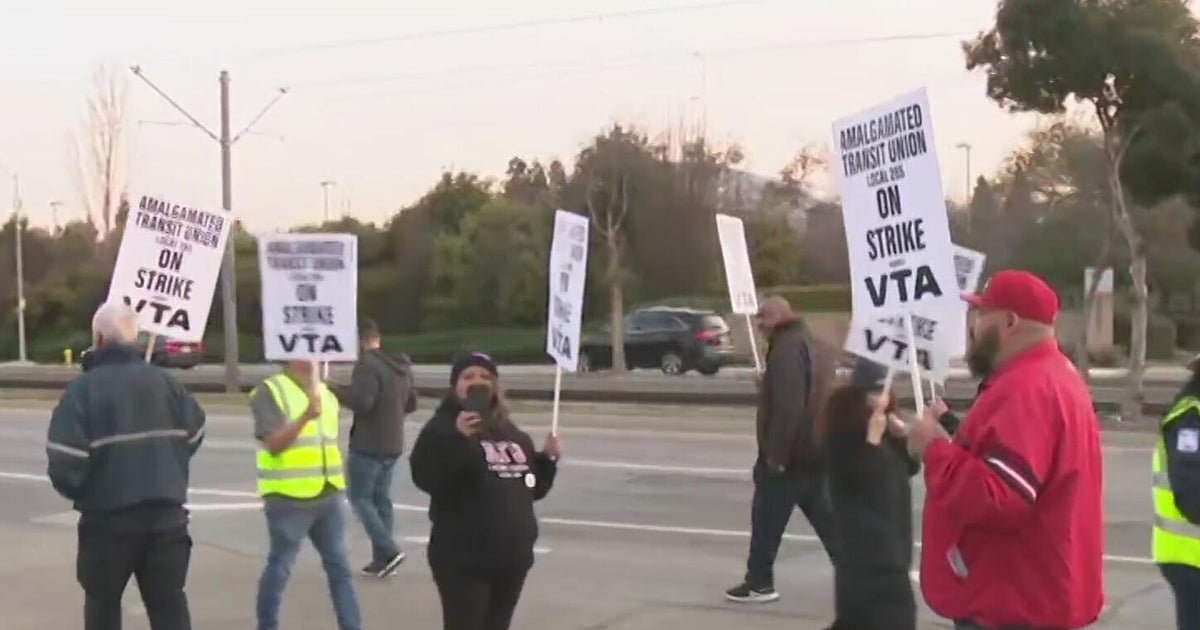 Santa Clara VTA light rail, buses shut down as workers go on strike Santa Clara VTA light rail, buses shut down as workers go on strike