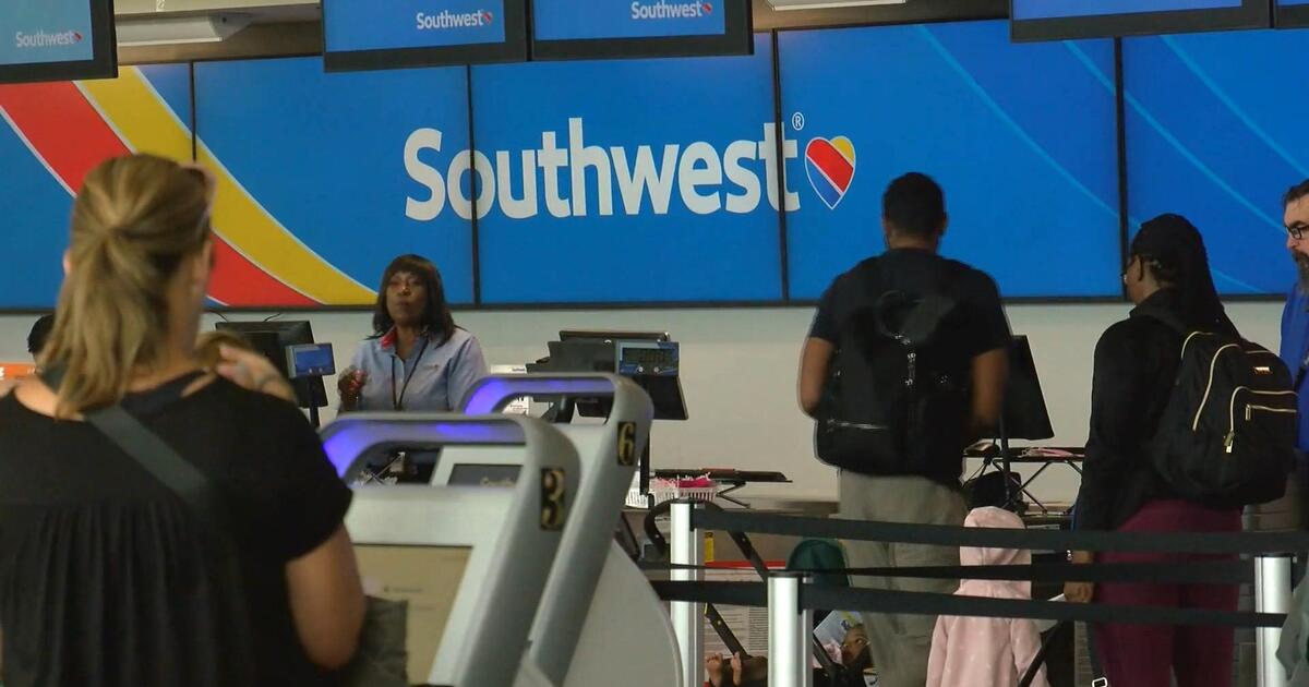 Southwest Airlines to start charging for checked bags for the first time