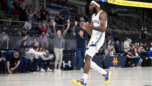 COLLEGE BASKETBALL: MAR 10 Horizon League Championship Robert Morris vs Oakland 