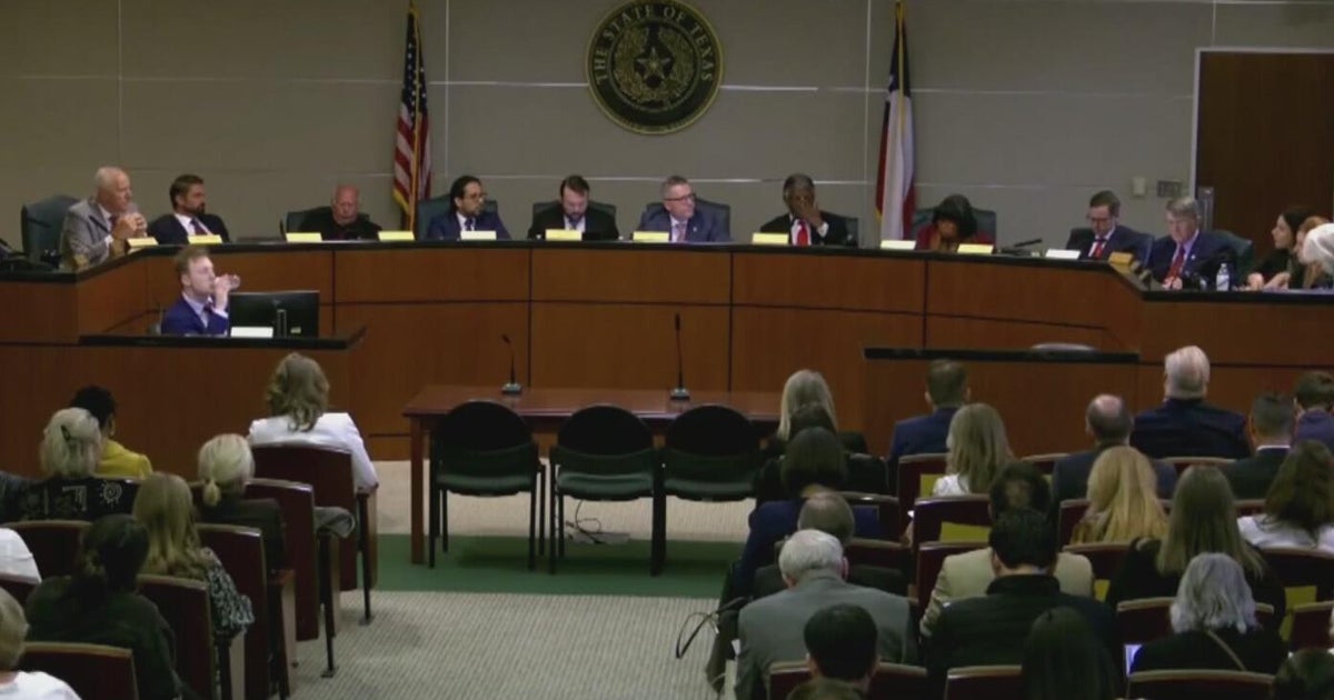 Texas lawmakers lay out plans for school choice bill - CBS Texas