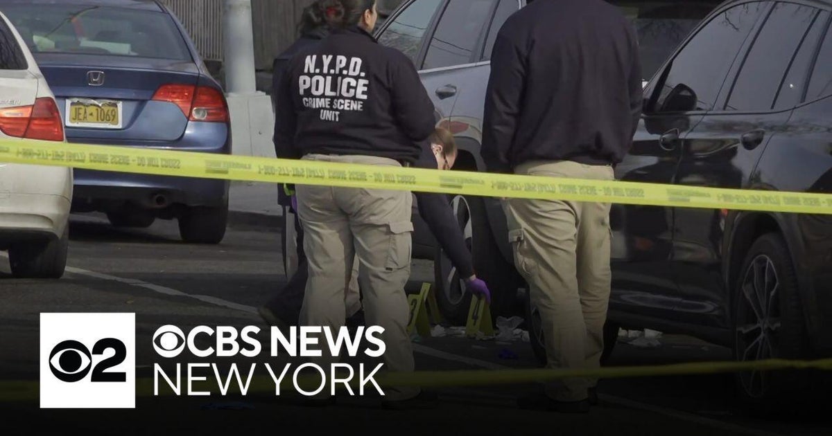 NYPD provides update after detective shoots armed suspect in Brooklyn ...