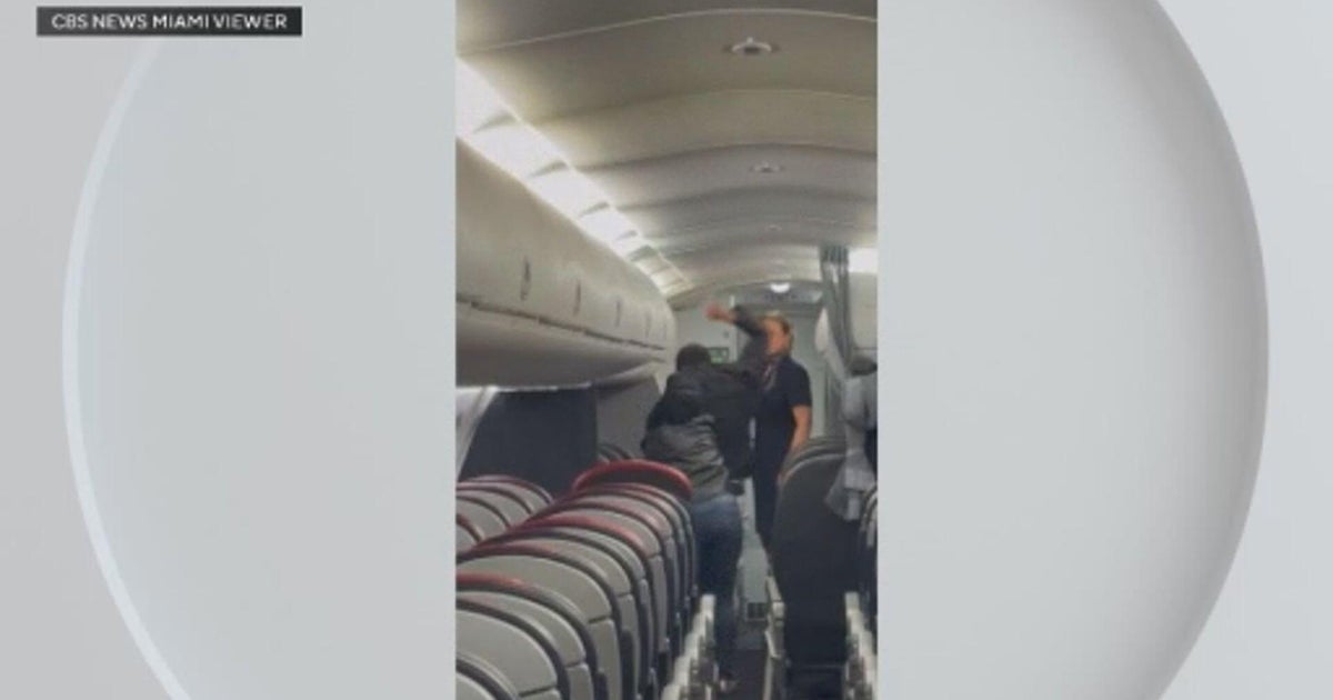 Passenger describes moments when man attacks attendant on Miami-bound flight, swallows rosary beads Passenger describes moments when man attacks attendant on Miami-bound flight, swallows rosary beads