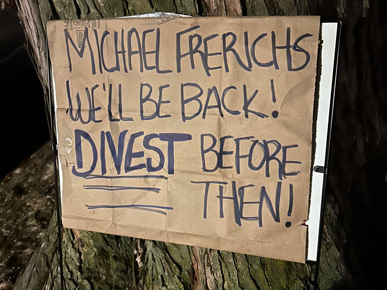frerichs-sign-1.jpg 