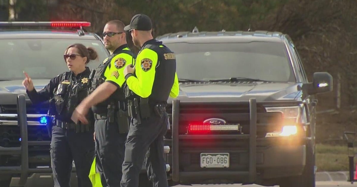 One person killed, road closed after Highlands Ranch pedestrian crash ...