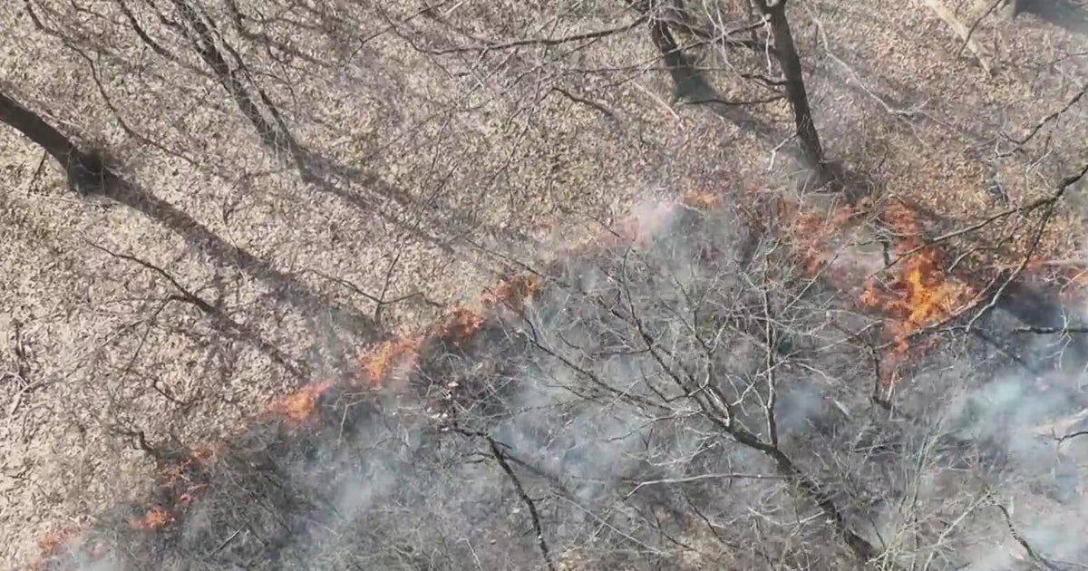 Crews battle brush fire in North Hills - CBS Pittsburgh