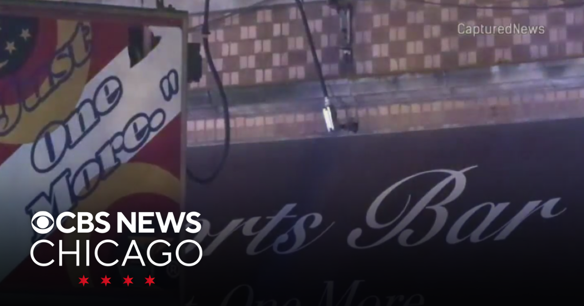 Man arrested in double shooting, stabbing on Chicago's Southwest Side ...