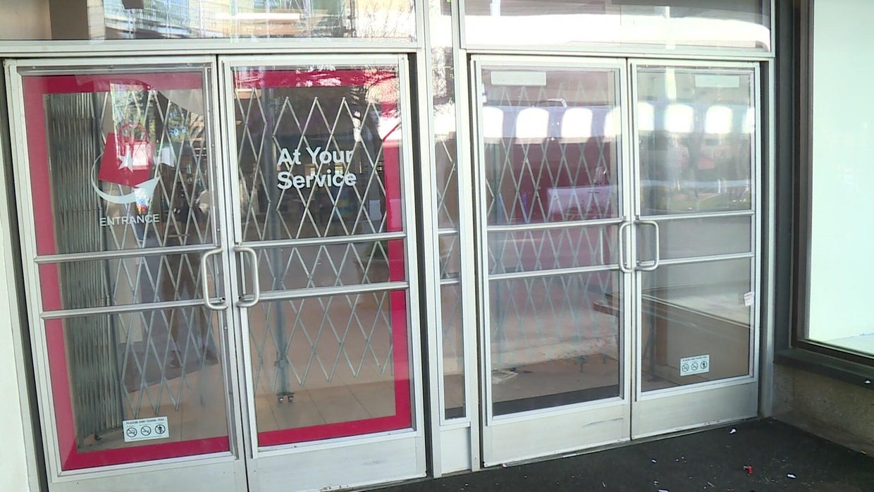 sho-macys-closed-vo-4.jpg 