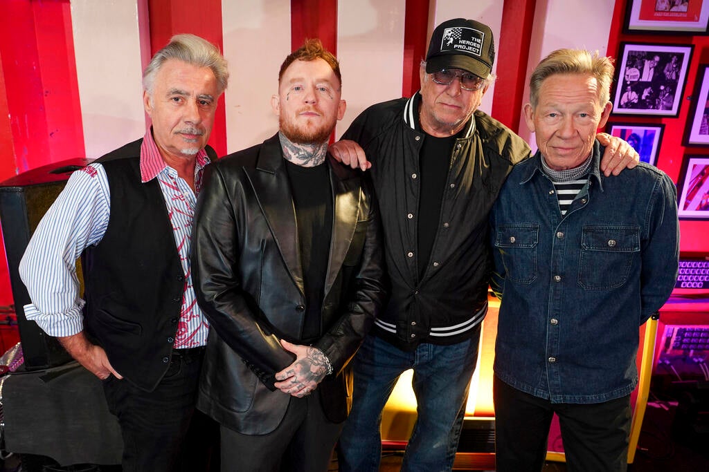 Glen Matlock,Frank Carter,Steve Jones,Paul Cook