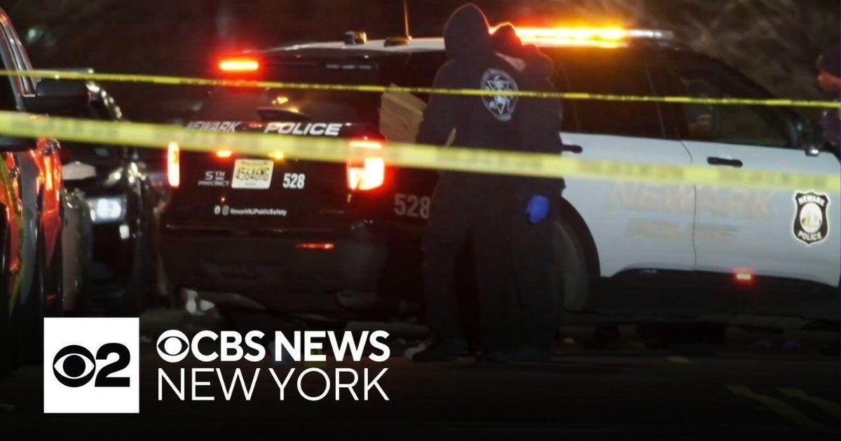 2 injured in shooting near Newark police headquarters - CBS New York