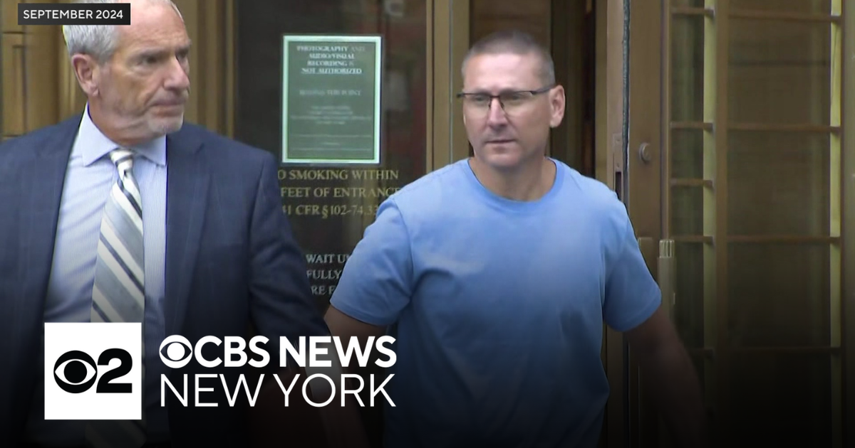 FDNY chief set to be sentenced in bribery scheme - CBS New York
