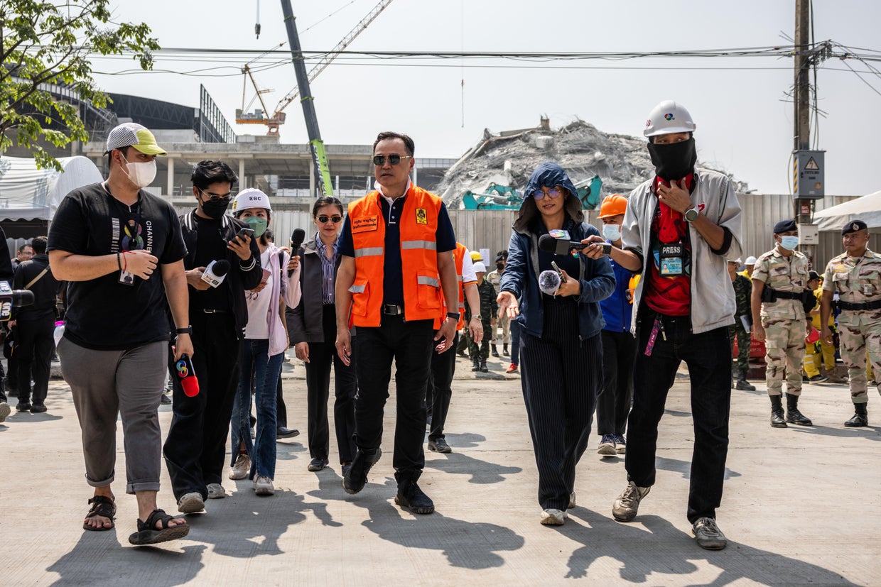 Bangkok Grinds To A Halt In Quake's Wake