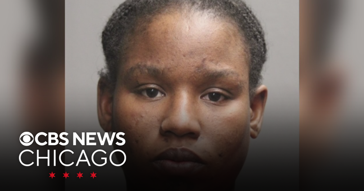Woman charged with murder after shooting in Chicago's Old Town ...