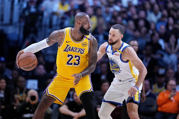 Golden State Warriors v Los Angeles Lakers 