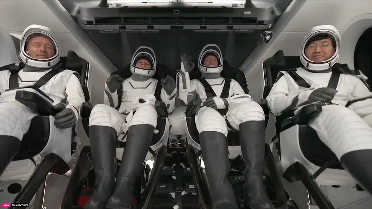 040425-crew-seats.jpg