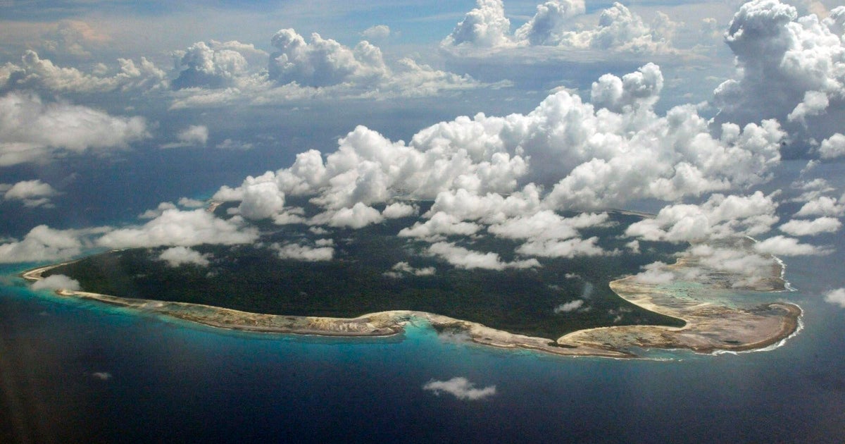U.S. tourist lands on forbidden island to give Diet Coke to remote tribe