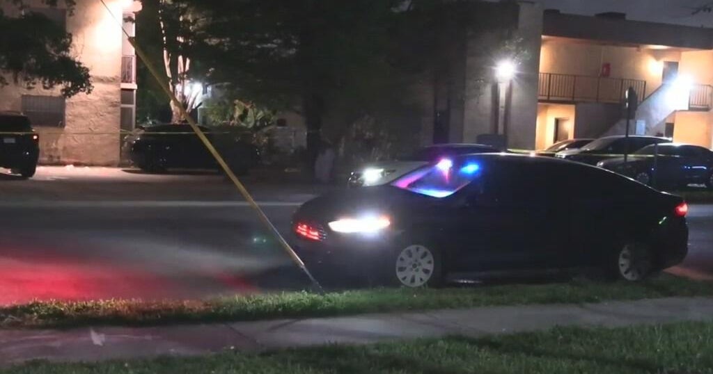 Police: Woman dead, 2 children critical after being shot inside vehicle in NE Miami-Dade Police: Woman dead, 2 children critical after being shot inside vehicle in NE Miami-Dade