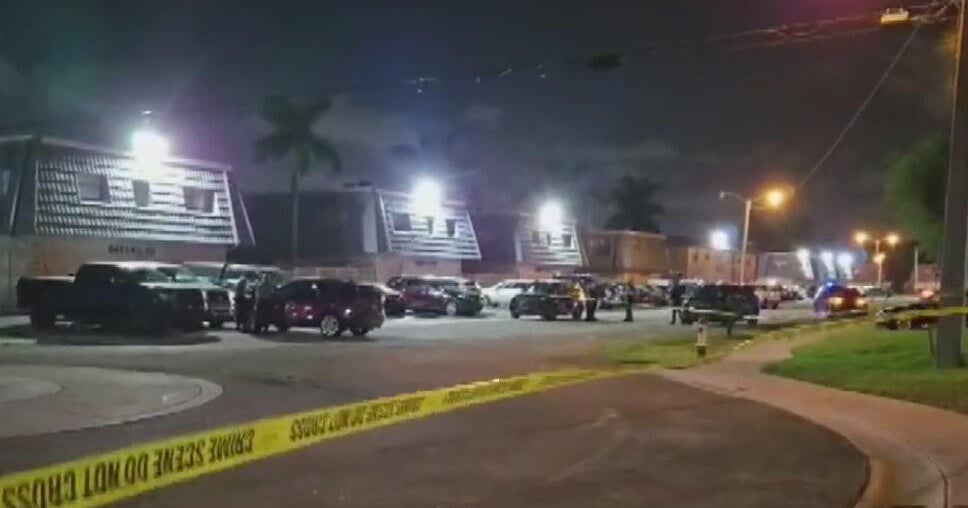 Minor shot while walking in Lauderhill - CBS Miami