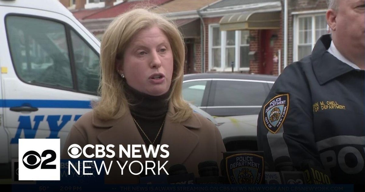 NYPD update on 4 children stabbed in Brooklyn | Press conference - CBS ...