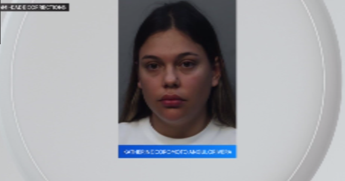 South Florida woman ran elaborate scam targeting elderly residents, police say South Florida woman ran elaborate scam targeting elderly residents, police say