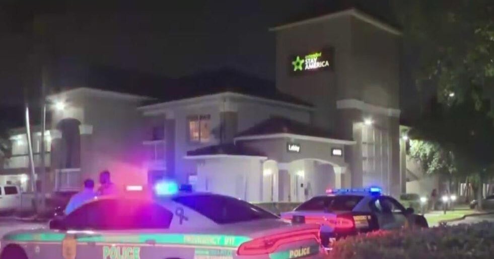 Suspect in double murder was shot, killed by detectives, Miami-Dade Sheriff says