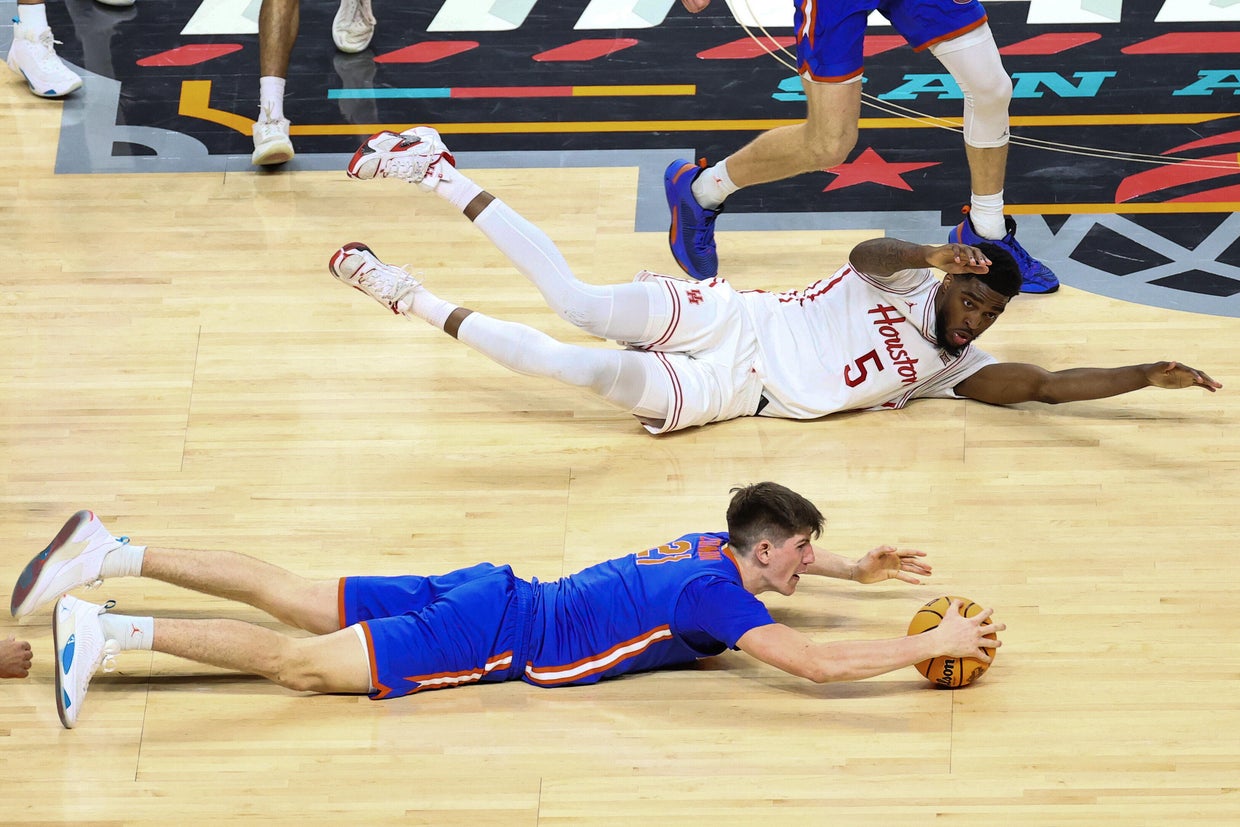 Florida Gators beat Houston Cougars 65-63 to win NCAA Men's Basketball Tournament 2 NCAA Men's Basketball Tournament - National Championship - San Antonio