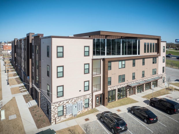 2apts.jpg 