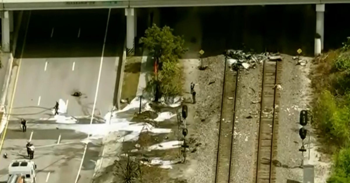 Police identify 3 victims, including teenage girl, in Boca Raton plane crash Police identify 3 victims, including teenage girl, in Boca Raton plane crash